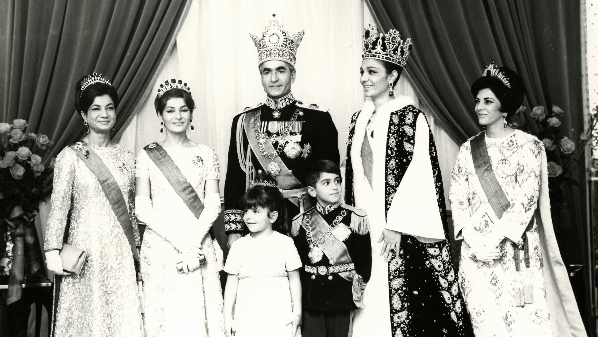 Pahlavi-Coronation-3